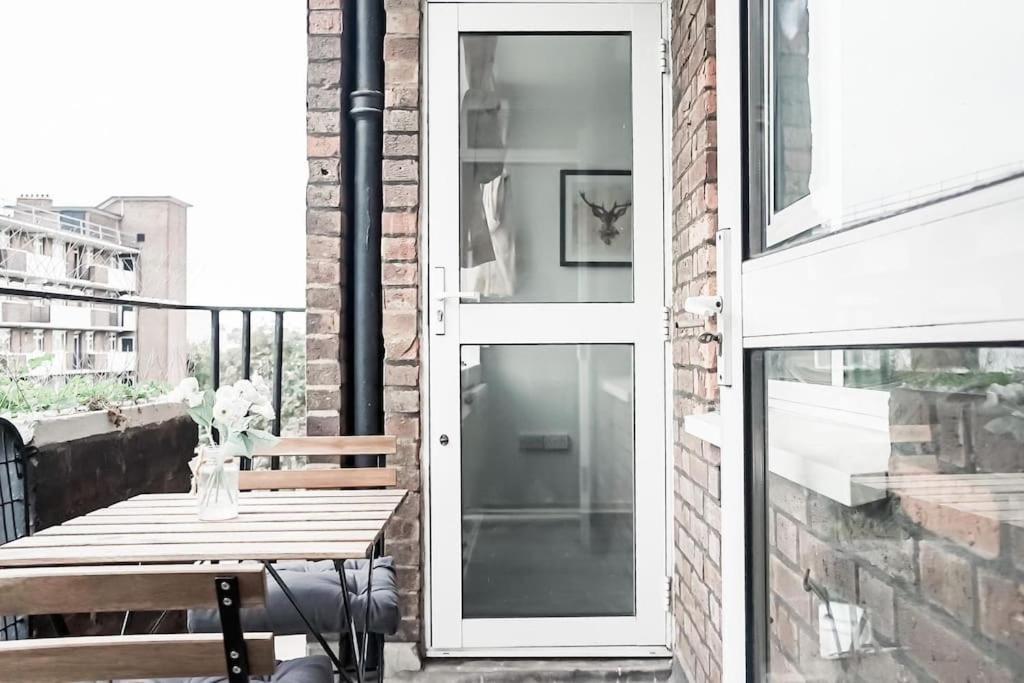 Spacious 3 Bedroom Flat Londra